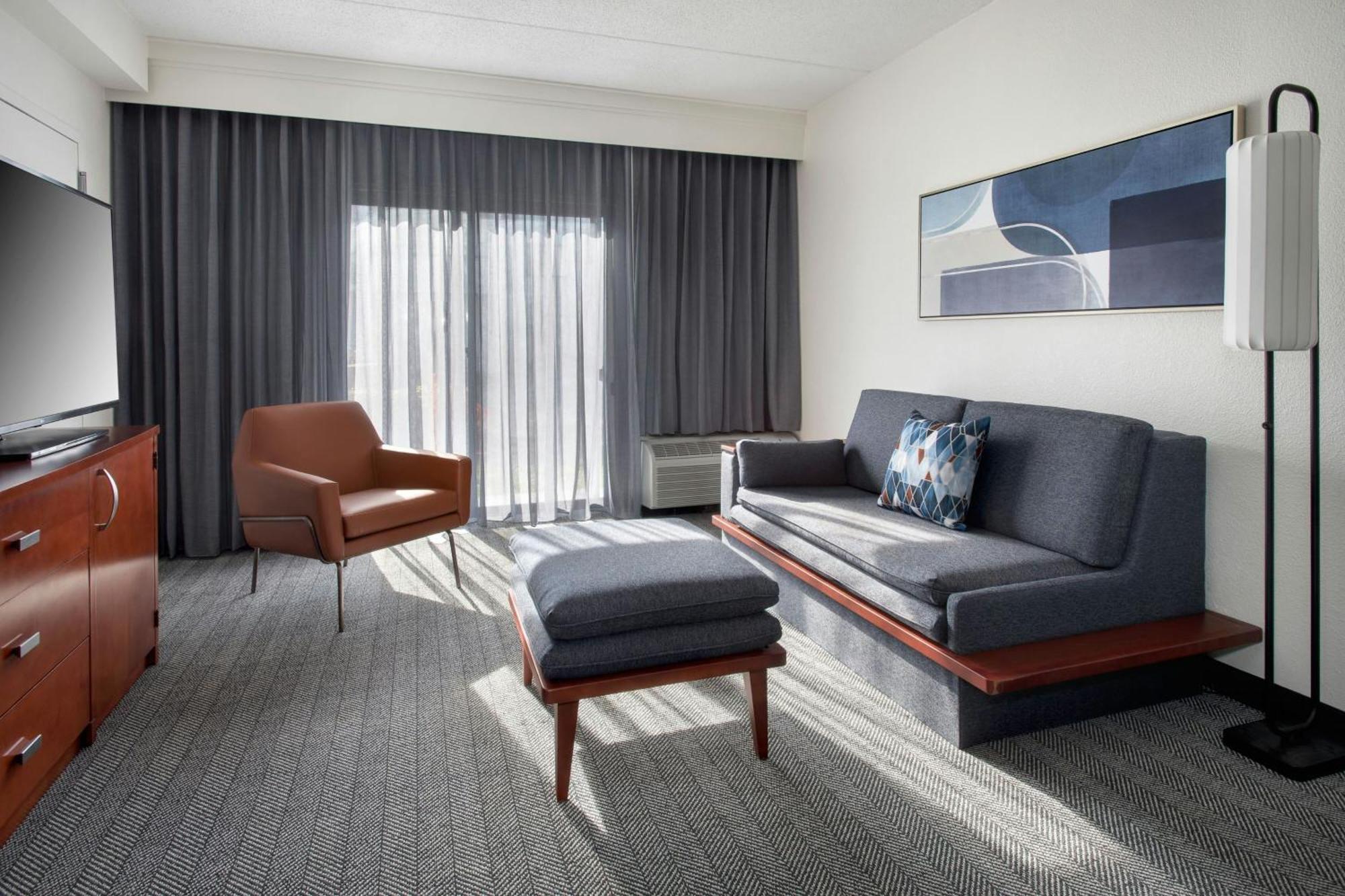 Courtyard By Marriott Silver Spring North/White Oak Eksteriør billede