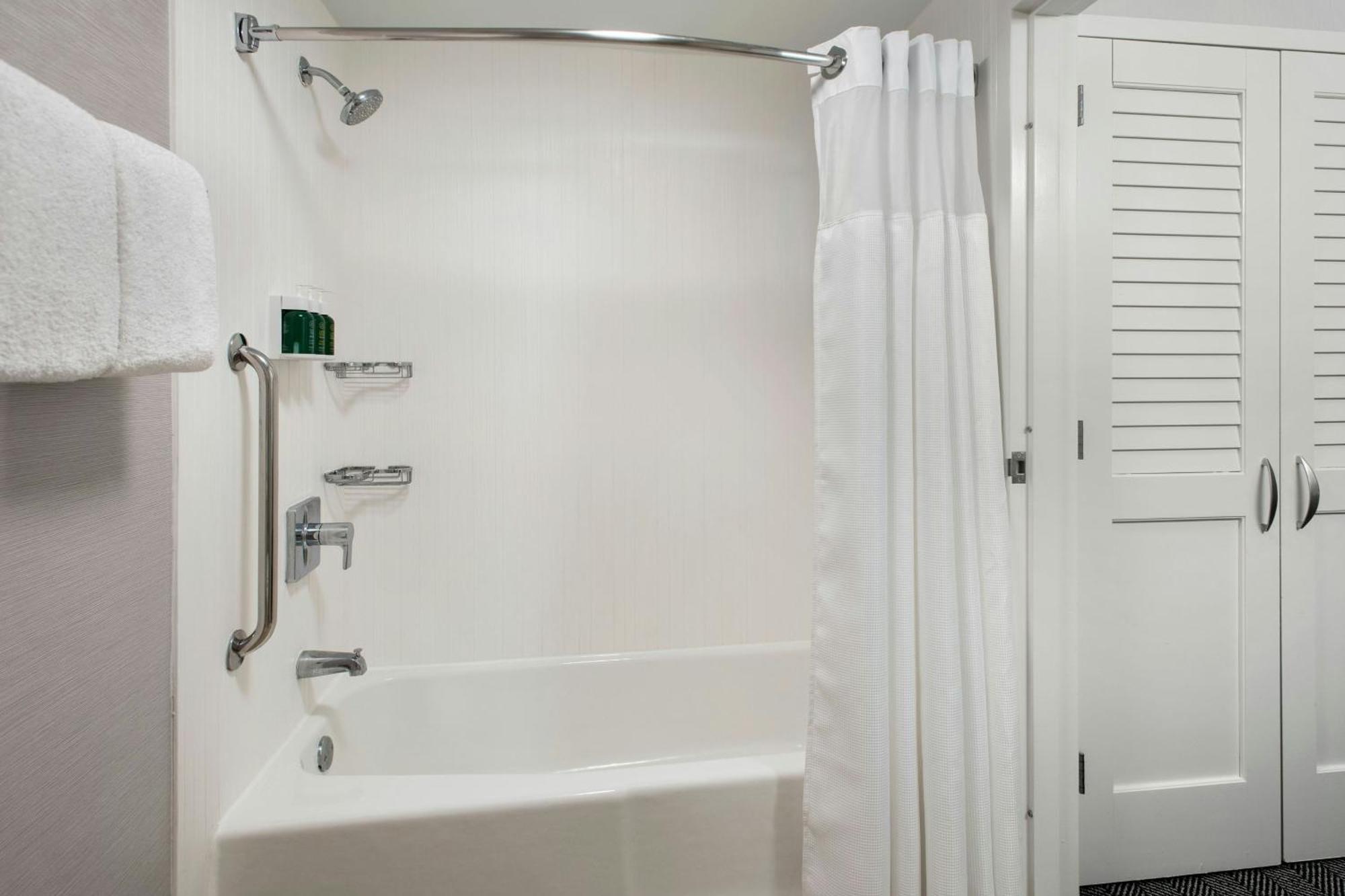 Courtyard By Marriott Silver Spring North/White Oak Eksteriør billede
