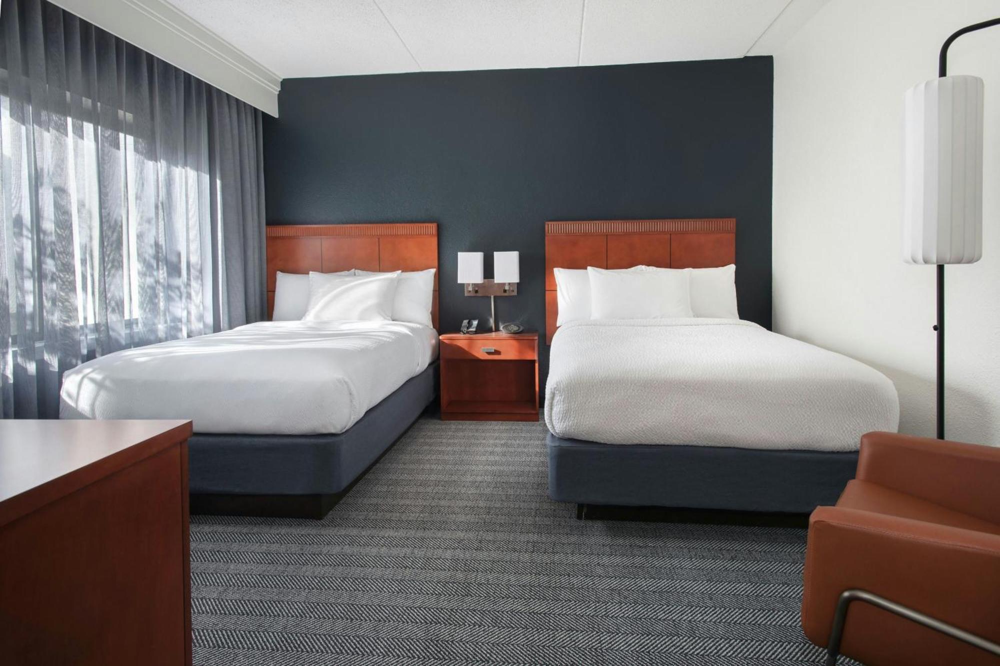 Courtyard By Marriott Silver Spring North/White Oak Eksteriør billede