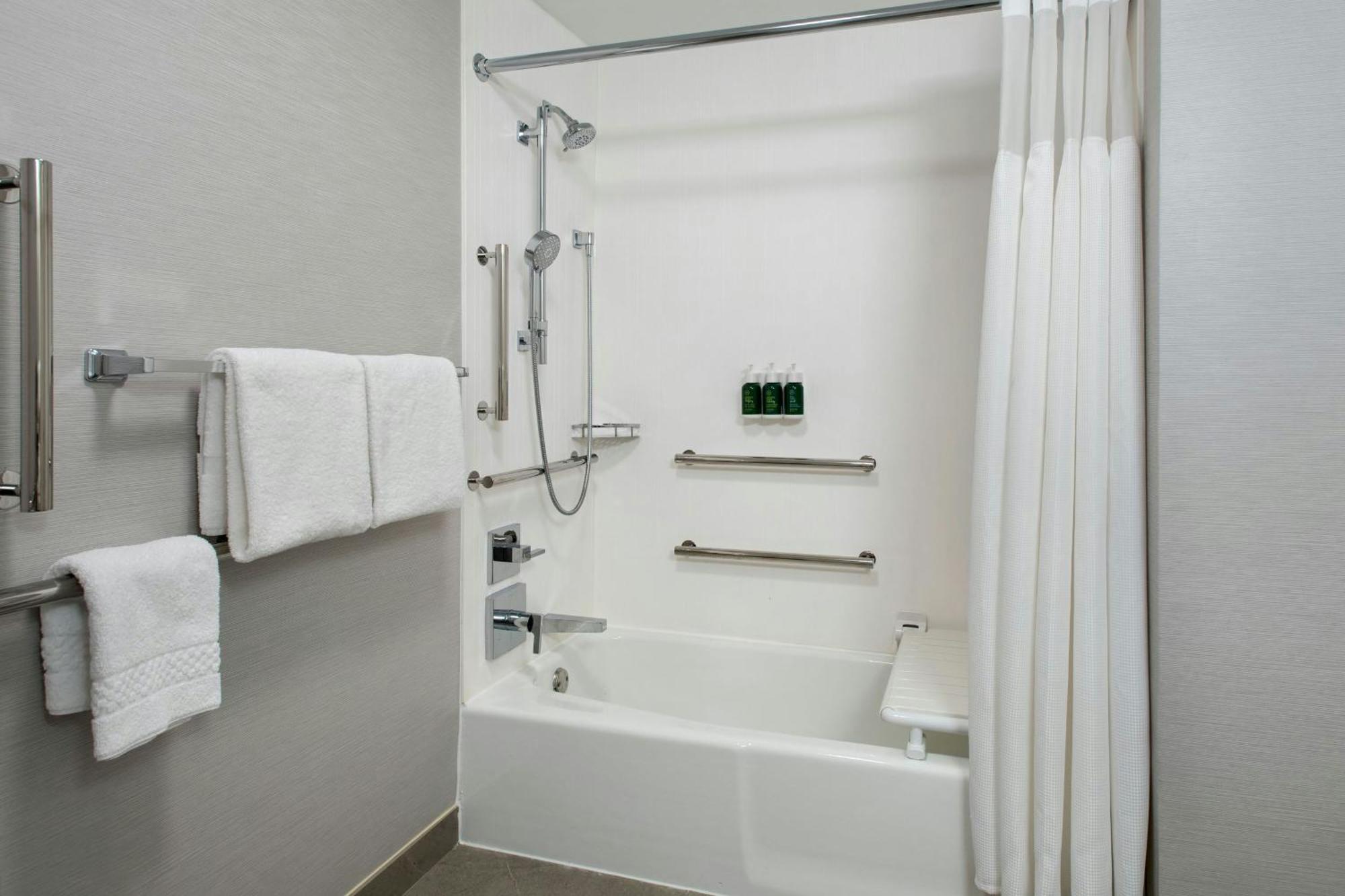 Courtyard By Marriott Silver Spring North/White Oak Eksteriør billede