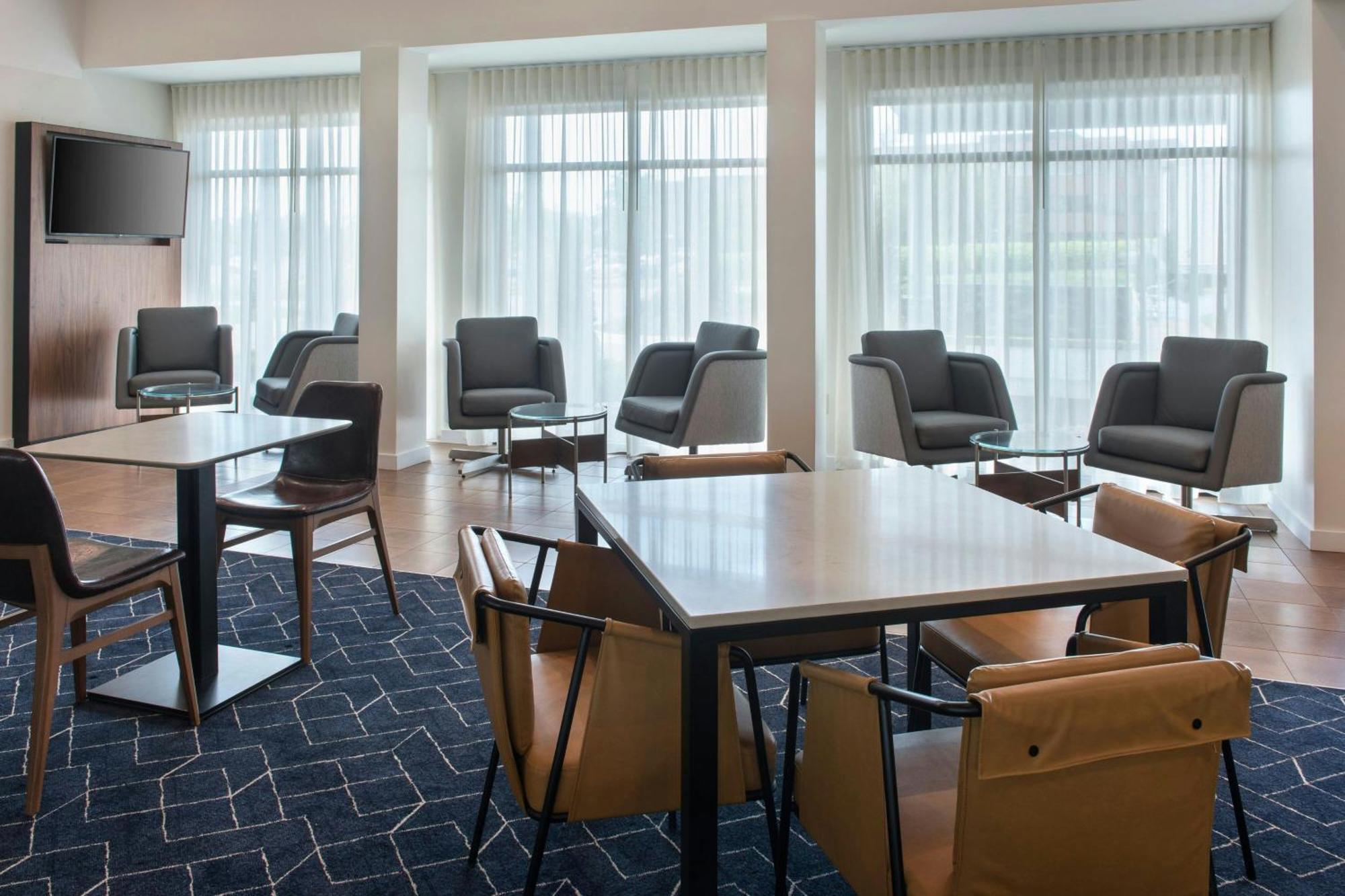 Courtyard By Marriott Silver Spring North/White Oak Eksteriør billede
