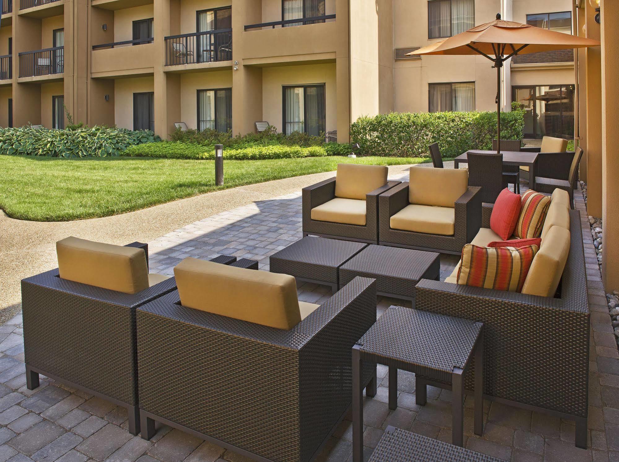 Courtyard By Marriott Silver Spring North/White Oak Eksteriør billede